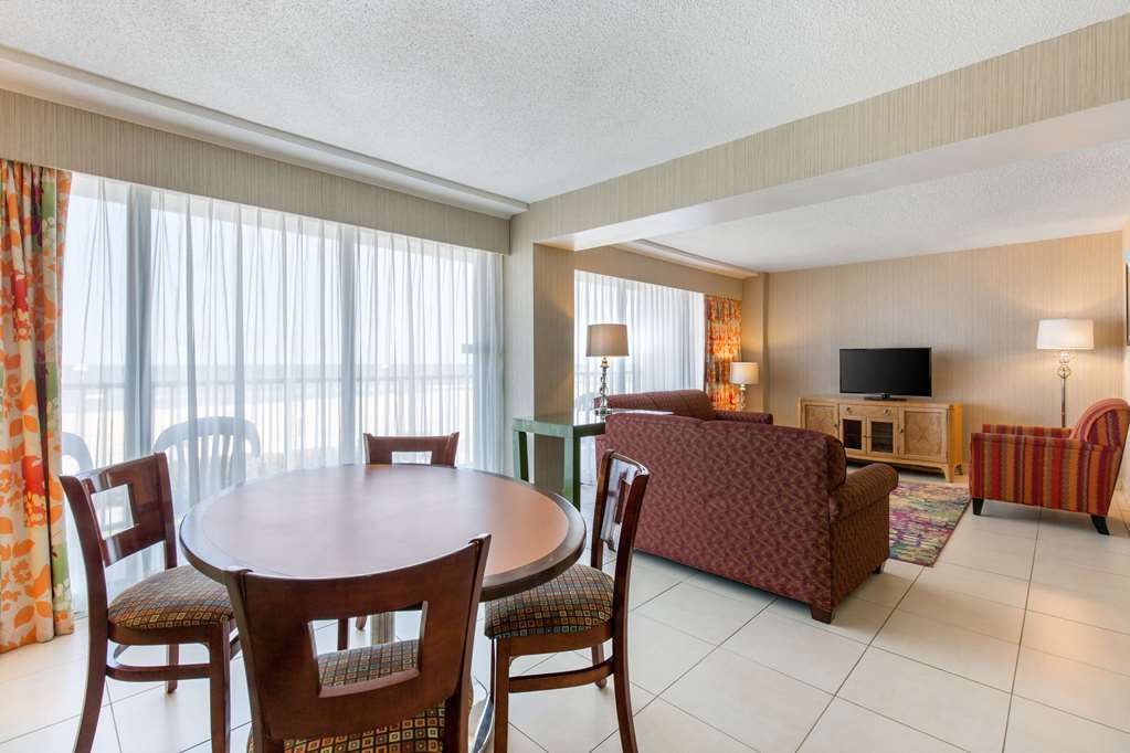 Coastal Hotel & Suites Virginia Beach - Oceanfront Habitación foto